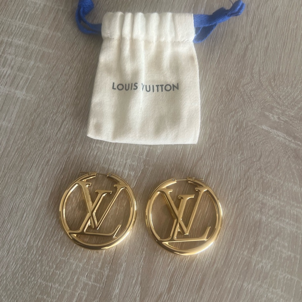 New Louise Hoop GM Earrings with Iconic LV Design